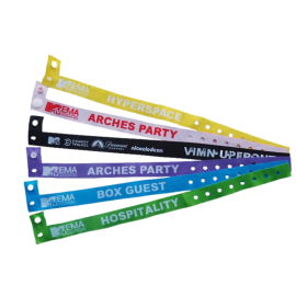 Free design event bracelet with one-time use locking buckle